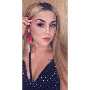 Meet your Posher, Paulina